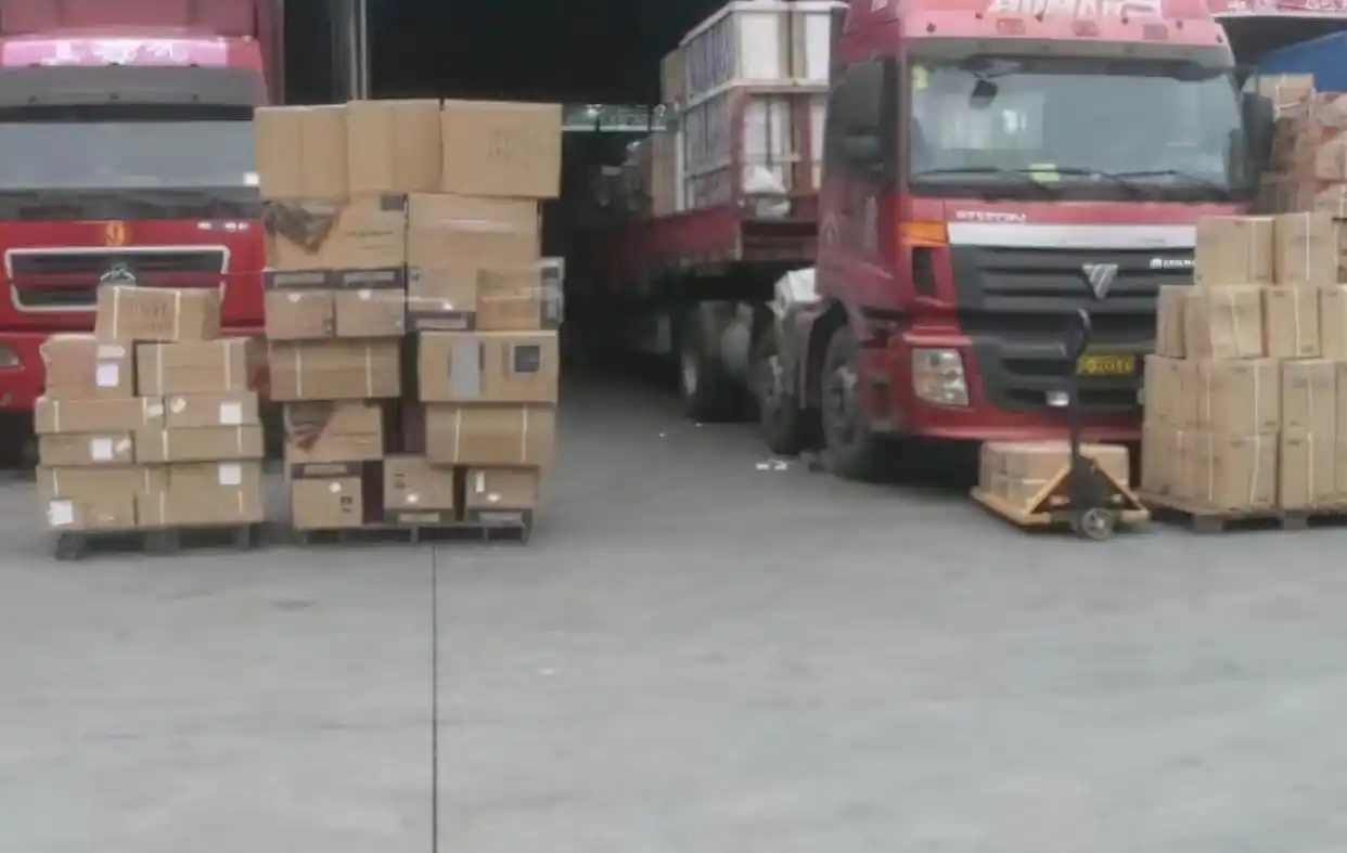 春节将至,物流企业快递停运成假消息,多家公司不打烊