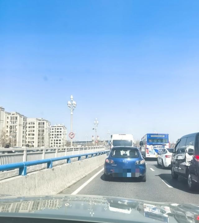 外地车难上南京长江大桥,背后是桥寿命与交通拥堵的博弈