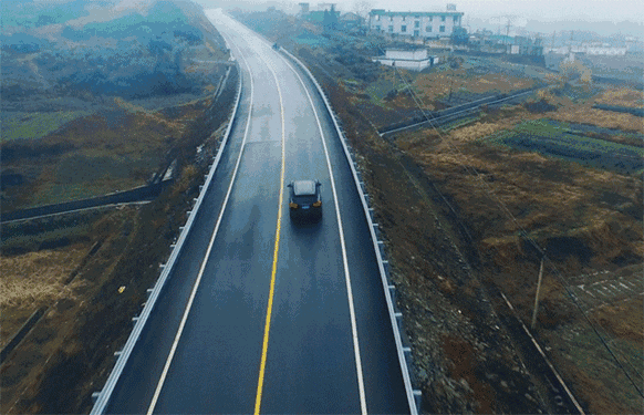 高速驾驶技巧:老司机总结的4大保命法则,新手必看
