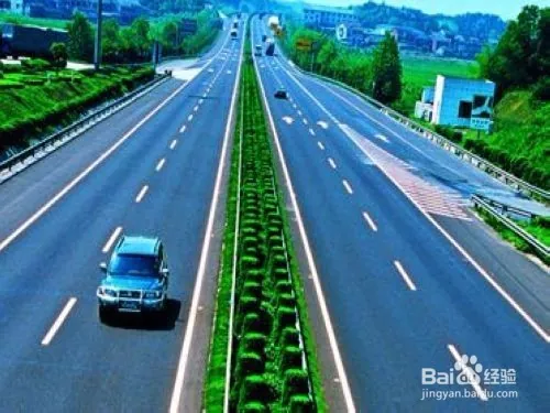 高速路上行车注意事项，关乎高速行驶安全