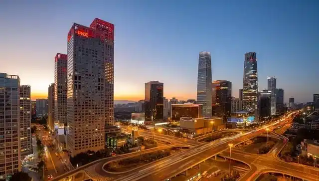 北京限行新规引热议,绿色出行与限号限行下的无奈与调侃