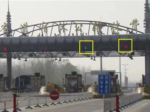 认识高速路牌指示内容,避免高速上因错过出口引发事故